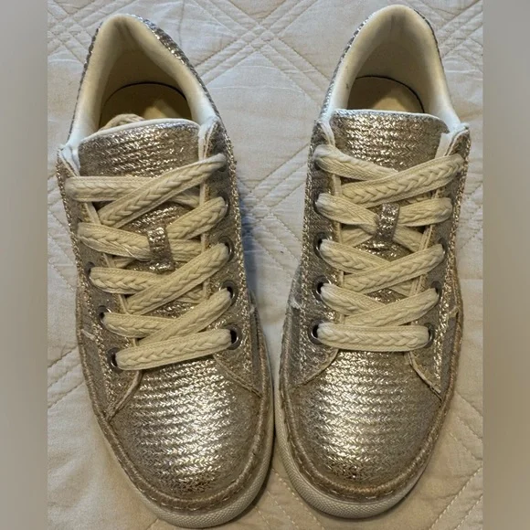 Brand New Trendy Blowfish Sneakers - Picture 4 of 9